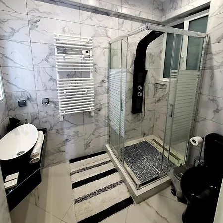 Daire Romantic Deluxe Svite Wise Jacuzzi And Sauna