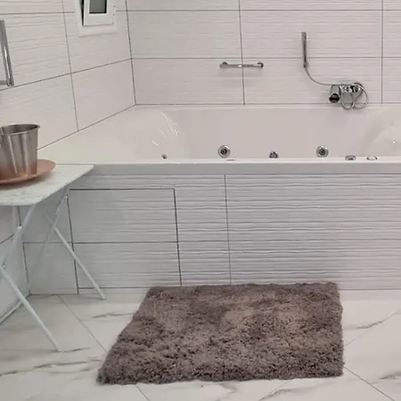 Daire Romantic Deluxe Svite Wise Jacuzzi And Sauna